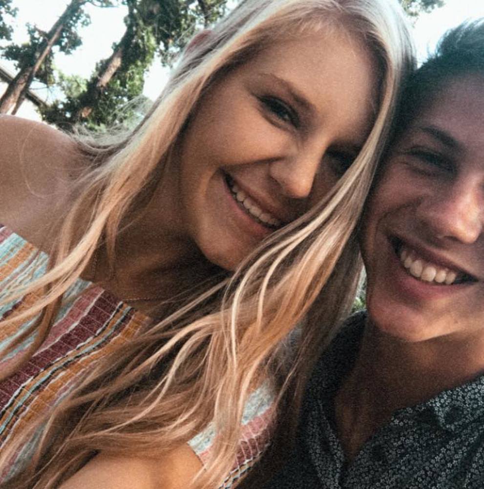 Meet your Posher, Makenzi